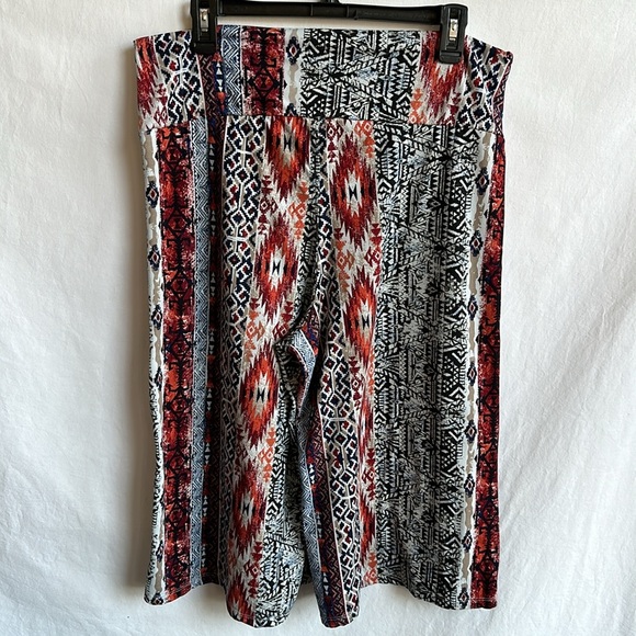 Aztec print buttery soft boho gaucho pants, size L - Picture 4 of 8